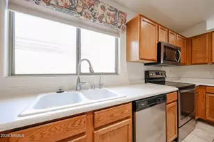 10379 W Tonopah Dr, Peoria, AZ 85382 - Photo 20