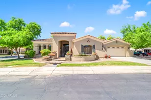 2290 S Emerson Pl, Chandler, AZ 85286 - Photo 2