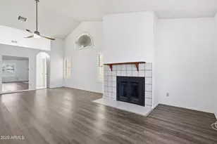 7813 W Dreyfus Dr, Peoria, AZ 85381 - Photo 16