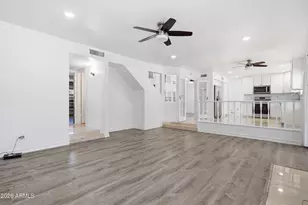7813 W Dreyfus Dr, Peoria, AZ 85381 - Photo 4