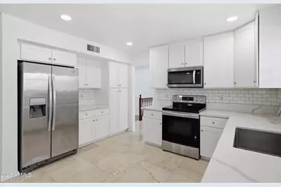 7813 W Dreyfus Drive, Peoria, AZ 85381 - Photo 6