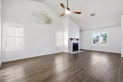 7813 W Dreyfus Drive, Peoria, AZ 85381 - Photo 14