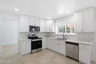 7813 W Dreyfus Dr, Peoria, AZ 85381 - Photo 12