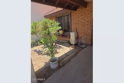 11226 S Tomi Drive, Phoenix, AZ 85044 - Photo 2