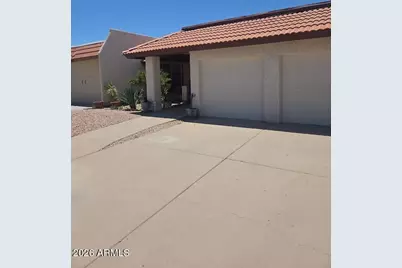 11226 S Tomi Drive, Phoenix, AZ 85044 - Photo 1