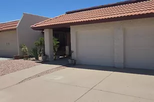 11226 S Tomi Dr, Phoenix, AZ 85044 - Photo 1