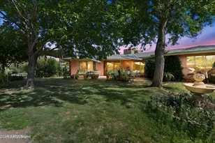 1228 E Tuckey Ln, Phoenix, AZ 85014 - Photo 36