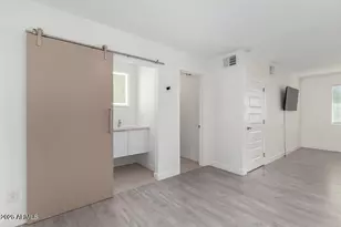 3329 E Palm Ln, Phoenix, AZ 85008 - Photo 24