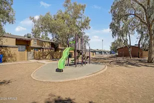 3645 N 69th Ave, Phoenix, AZ 85033 - Photo 20