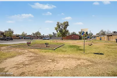 3645 N 69th Avenue #76, Phoenix, AZ 85033 - Photo 24
