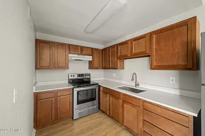 3645 N 69th Avenue #76, Phoenix, AZ 85033 - Photo 6