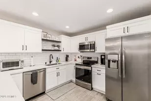 2418 E Villa Maria Dr, Phoenix, AZ 85032 - Photo 8