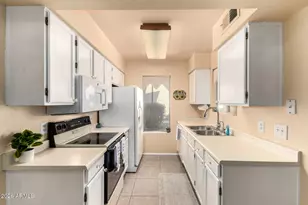 10610 S 48th St, Phoenix, AZ 85044 - Photo 8