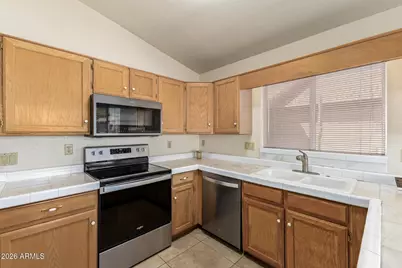 10523 W Mohawk Lane, Peoria, AZ 85382 - Photo 12