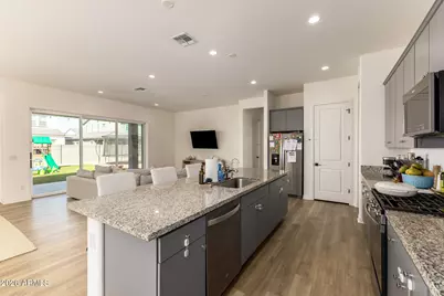 19762 W Exeter Boulevard, Litchfield Park, AZ 85340 - Photo 8