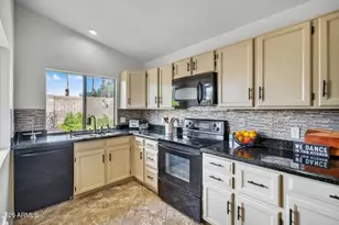 4330 W Kimberly Way, Glendale, AZ 85308 - Photo 6