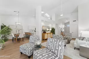 3326 N 42nd St, Phoenix, AZ 85018 - Photo 12