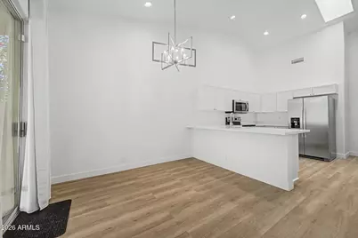 3326 N 42nd Street, Phoenix, AZ 85018 - Photo 6