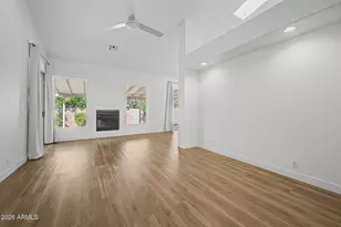 3326 N 42nd St, Phoenix, AZ 85018 - Photo 2