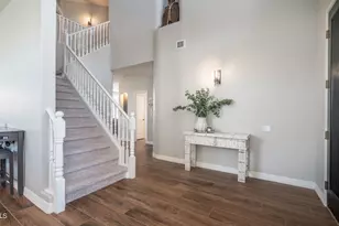 7526 E Orion Cir, Mesa, AZ 85207 - Photo 8