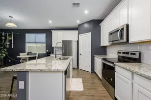 17353 W Patrick Ln, Surprise, AZ 85387 - Photo 10