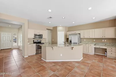 6804 W Bronco Trail, Peoria, AZ 85383 - Photo 2