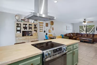 8835 N New World Drive, Glendale, AZ 85302 - Photo 10