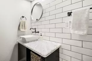 3635 E Turney Ave, Phoenix, AZ 85018 - Photo 10