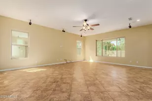 882 E Parkview Dr, Gilbert, AZ 85295 - Photo 18