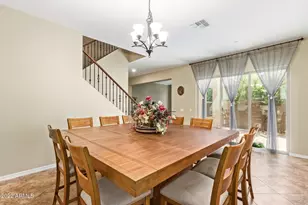 882 E Parkview Dr, Gilbert, AZ 85295 - Photo 2