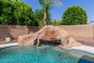 882 E Parkview Dr, Gilbert, AZ 85295 - Photo 62