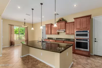 882 E Parkview Drive, Gilbert, AZ 85295 - Photo 26