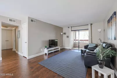 3131 W Cochise Drive #Unit 204, Phoenix, AZ 85051 - Photo 8