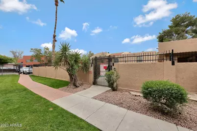 3131 W Cochise Drive #Unit 204, Phoenix, AZ 85051 - Photo 2