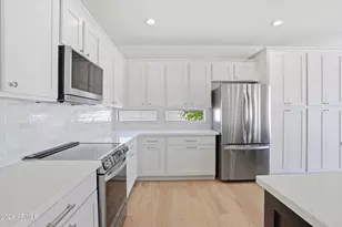 3262 E Cotton Ln, Gilbert, AZ 85234 - Photo 14