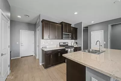 6773 W Trumbull Road, Phoenix, AZ 85043 - Photo 12