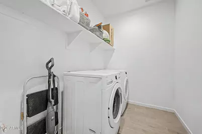 6773 W Trumbull Road, Phoenix, AZ 85043 - Photo 24