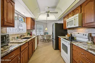 10306 W Loma Blanca Dr, Sun City, AZ 85351 - Photo 6