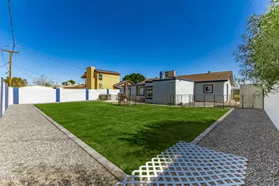 6952 W Wolf Street, Phoenix, AZ 85033 - Photo 24