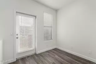 111 W Beth Dr, Phoenix, AZ 85041 - Photo 6