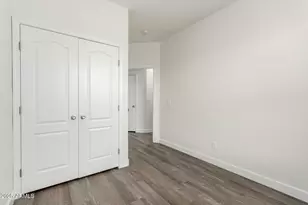 111 W Beth Dr, Phoenix, AZ 85041 - Photo 20