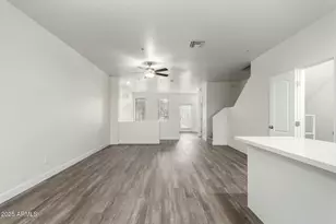 111 W Beth Dr, Phoenix, AZ 85041 - Photo 4