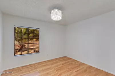 143 W Michelle Drive, Phoenix, AZ 85023 - Photo 12