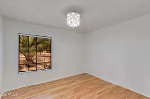 143 W Michelle Dr, Phoenix, AZ 85023 - Photo 12