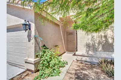 8918 W Deanna Drive, Peoria, AZ 85382 - Photo 4