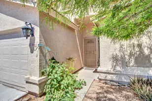 8916 W Deanna Dr, Peoria, AZ 85382 - Photo 4