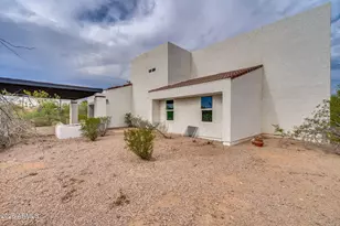 211 E Campo Desierto Rd, Tempe, AZ 85288 - Photo 22