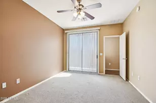 42424 N Gavilan Peak Pkwy, Anthem, AZ 85086 - Photo 16