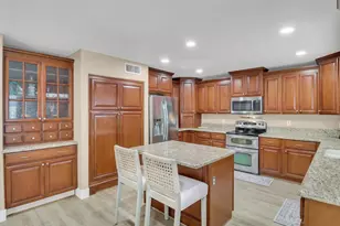 3347 E Rockwood Dr, Phoenix, AZ 85050 - Photo 6