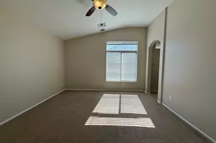 2725 E Mine Creek Rd, Phoenix, AZ 85024 - Photo 14